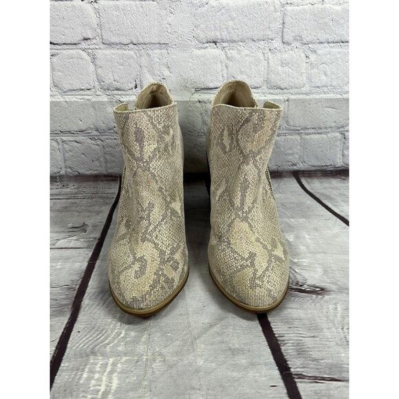 B&C Shoes - BC Born in California‎ snale print leather ankle boots sz 7 light beige tan